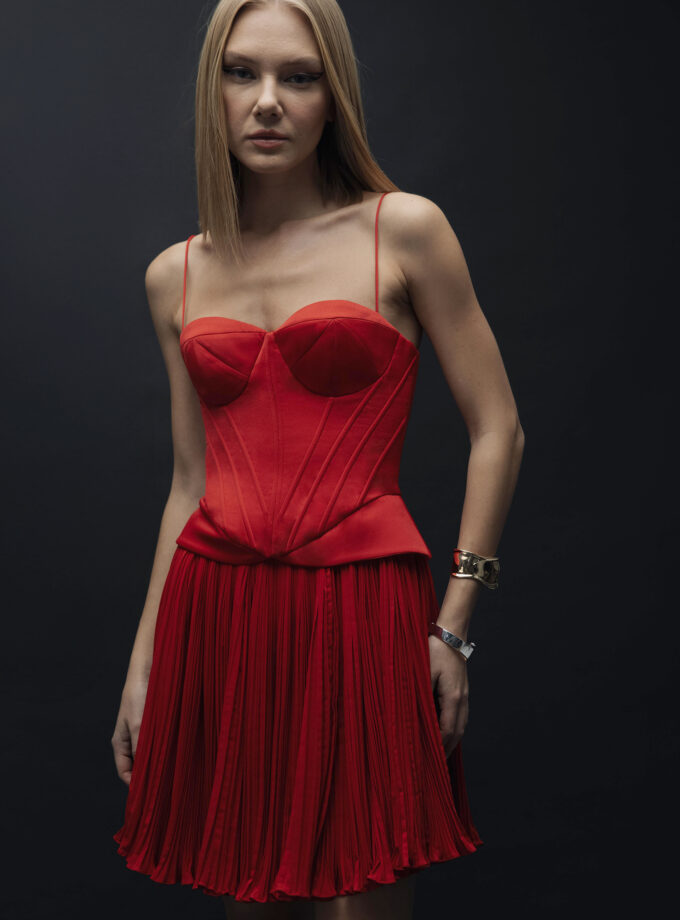 Carmine - Kalp Yaka Balen Detaylı Kırmızı Saten Büstiyer