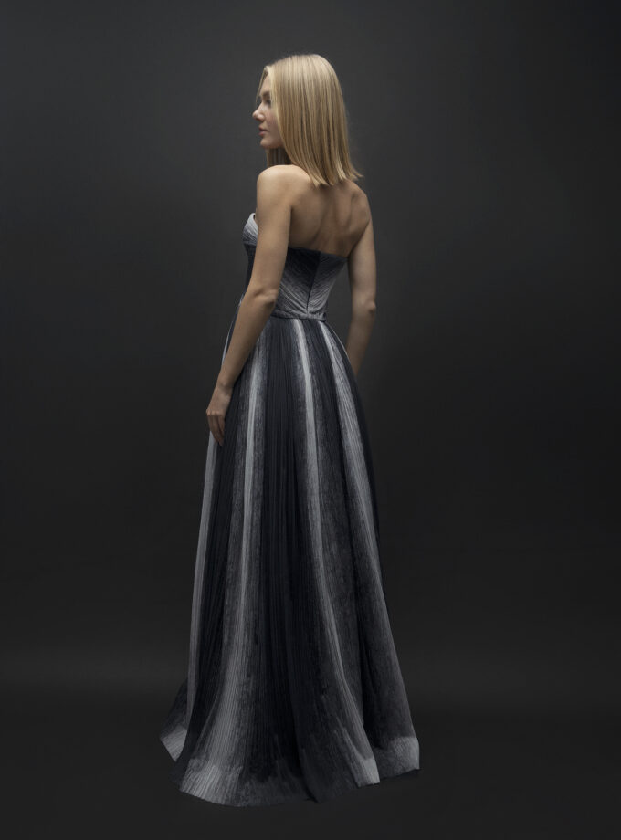 Lunar - Drape Detaylı Kalp Yaka Lacivert Beyaz Uzun Kabarık Elbise