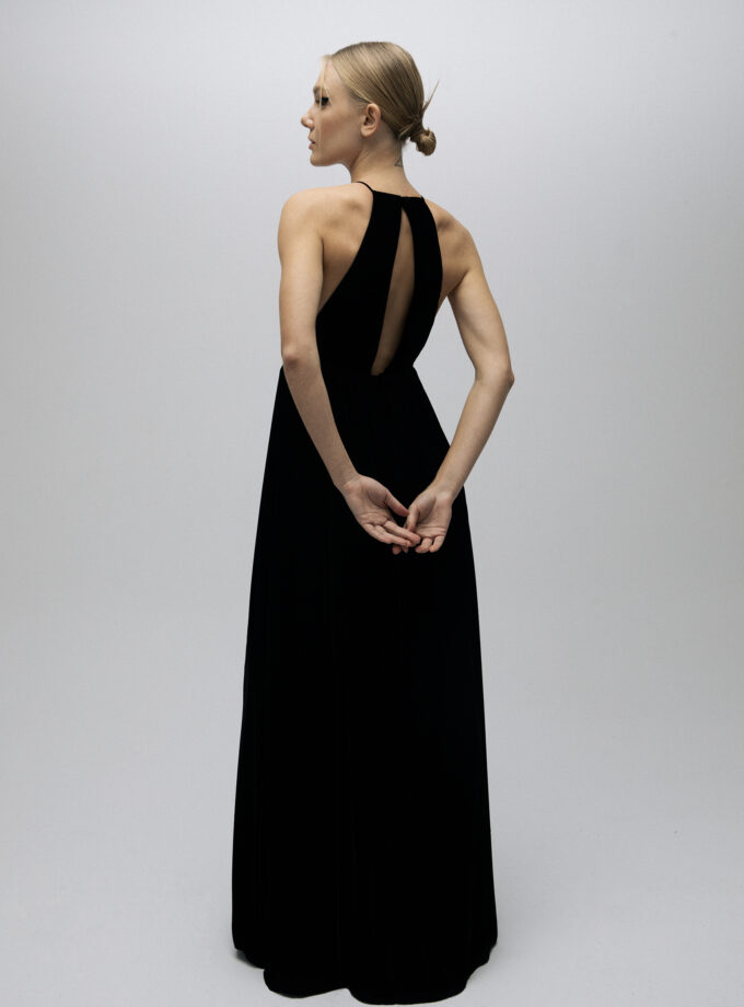 Noir - Kadife Halter Yaka Pelerin Detaylı Uzun Elbise